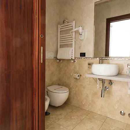 Glam Luxury روما