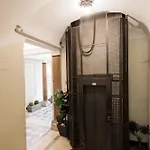 Glam Luxury Hotel