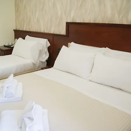 Glam Luxury Hotel *
