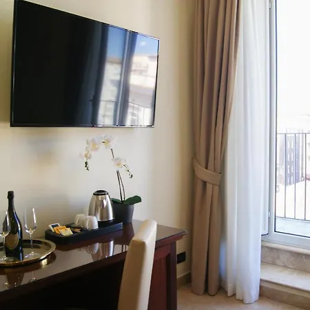 Glam Luxury * Rome