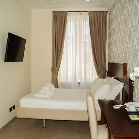 Glam Luxury Hotel